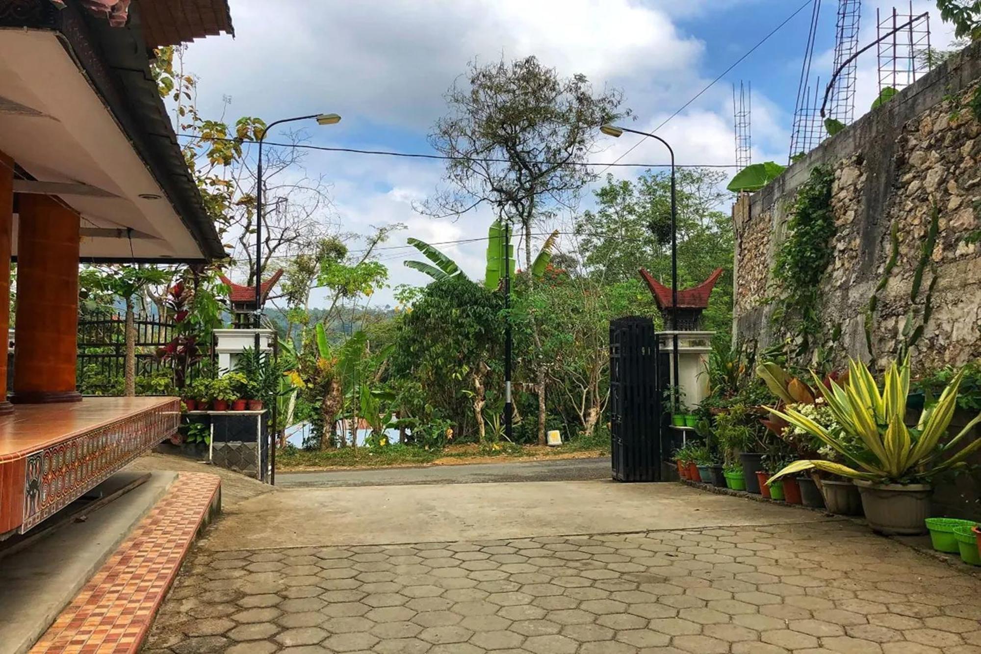 Hotel Manggasa Makale Exteriér fotografie